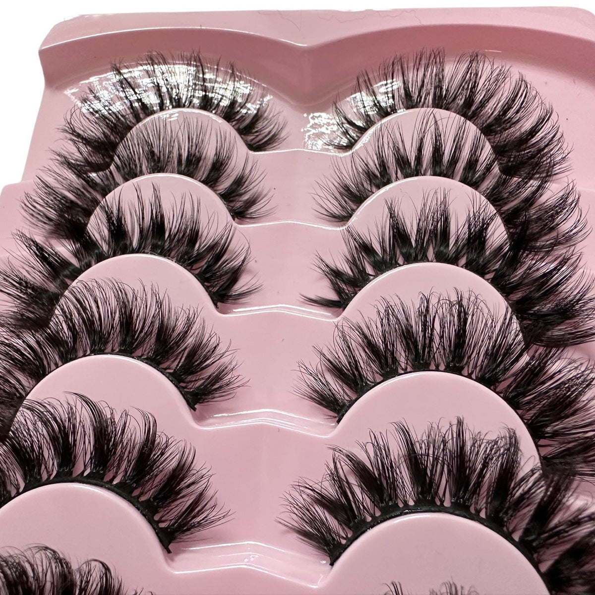 Natural, thick, and realistic false eyelashes