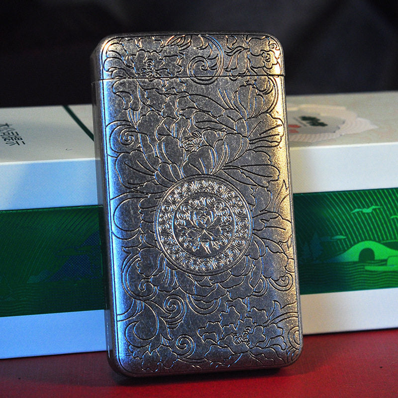 Portable cigarette case