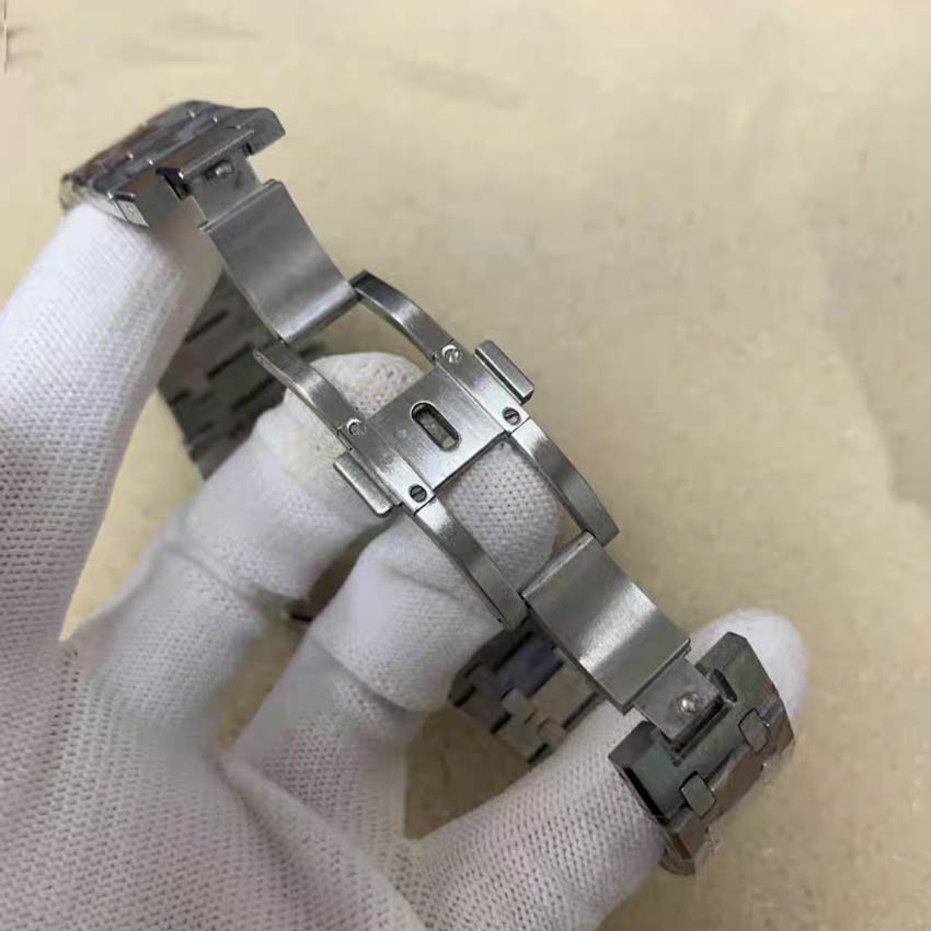 Men modify Seiko watches