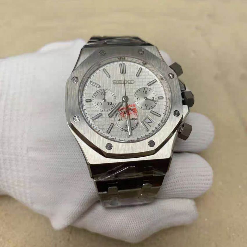 Men modify Seiko watches